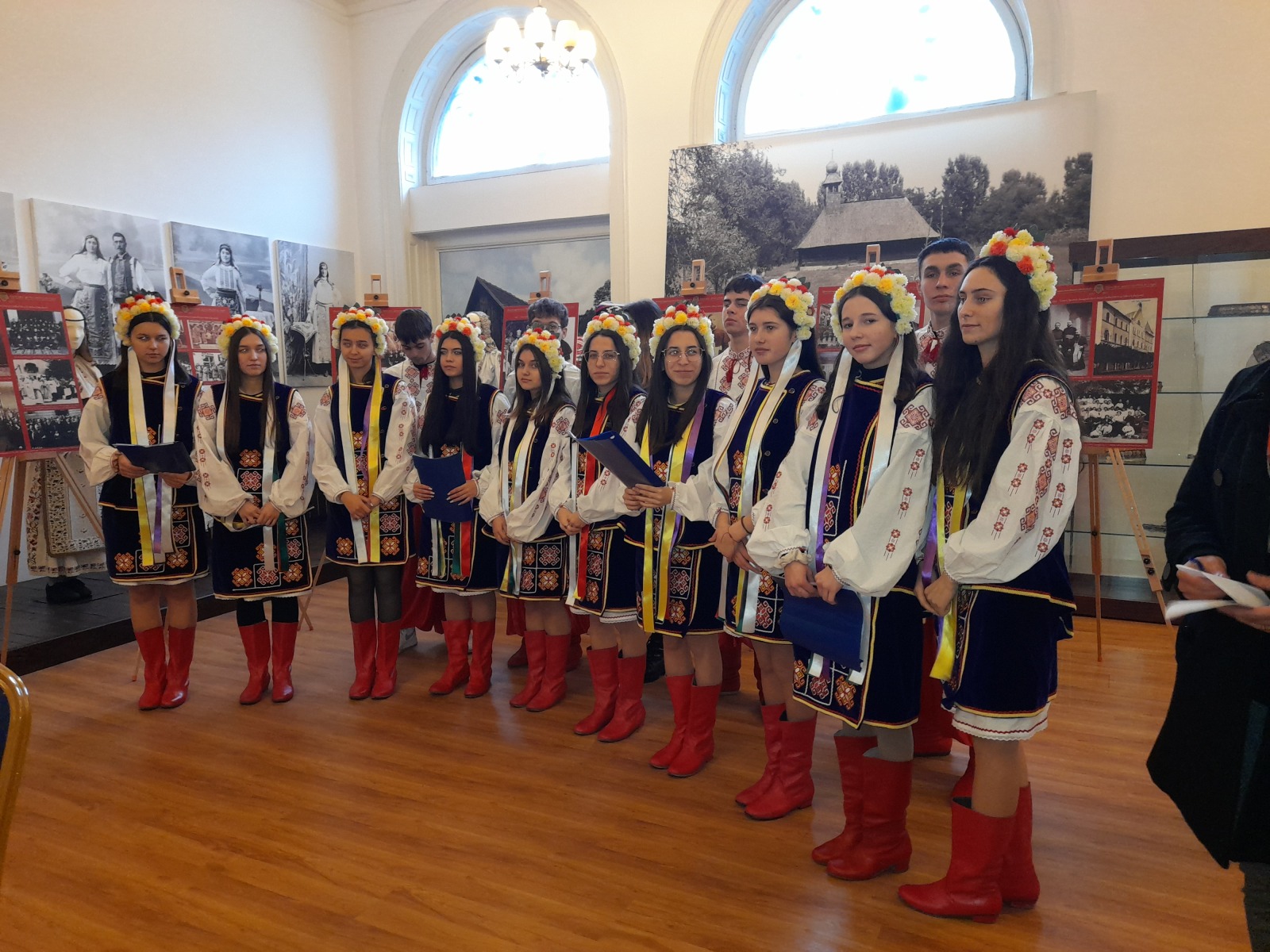 Unirea Principatelor Române celebrată de elevii de la HasdEu